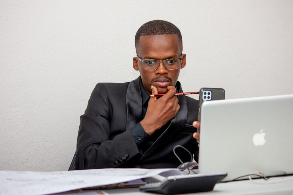 Ondernemer die peppol werkt niet probleem oplost op laptop